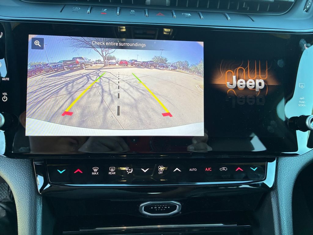 New 2026 Jeep Grand Cherokee L Limited image 9