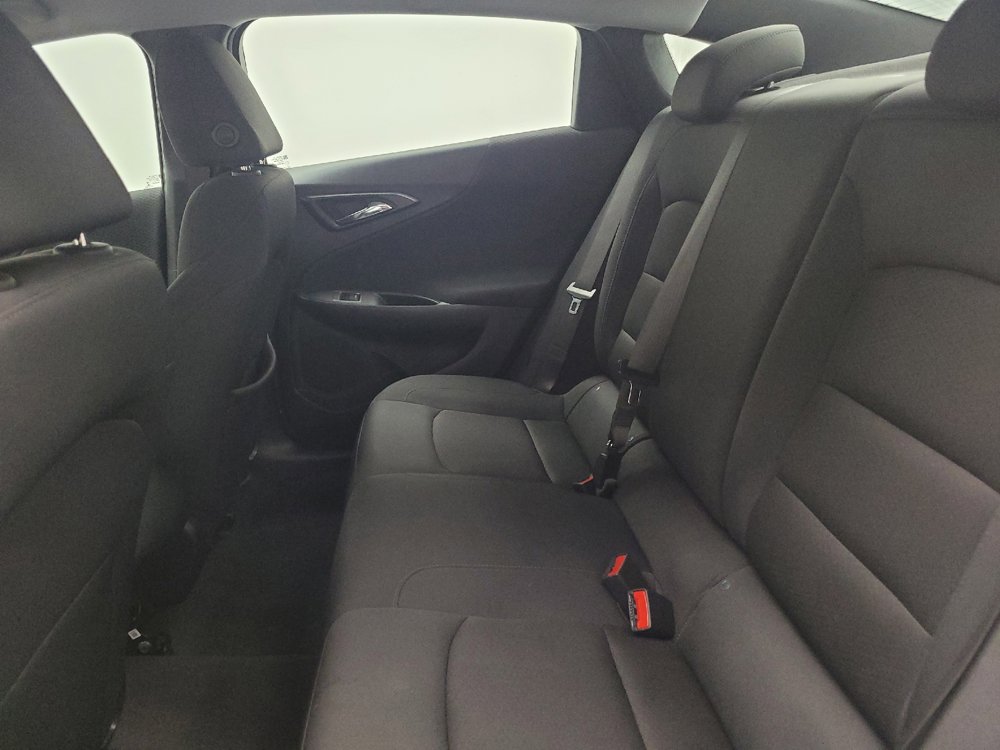 Used 2025 Chevrolet Malibu LS FWD image 18