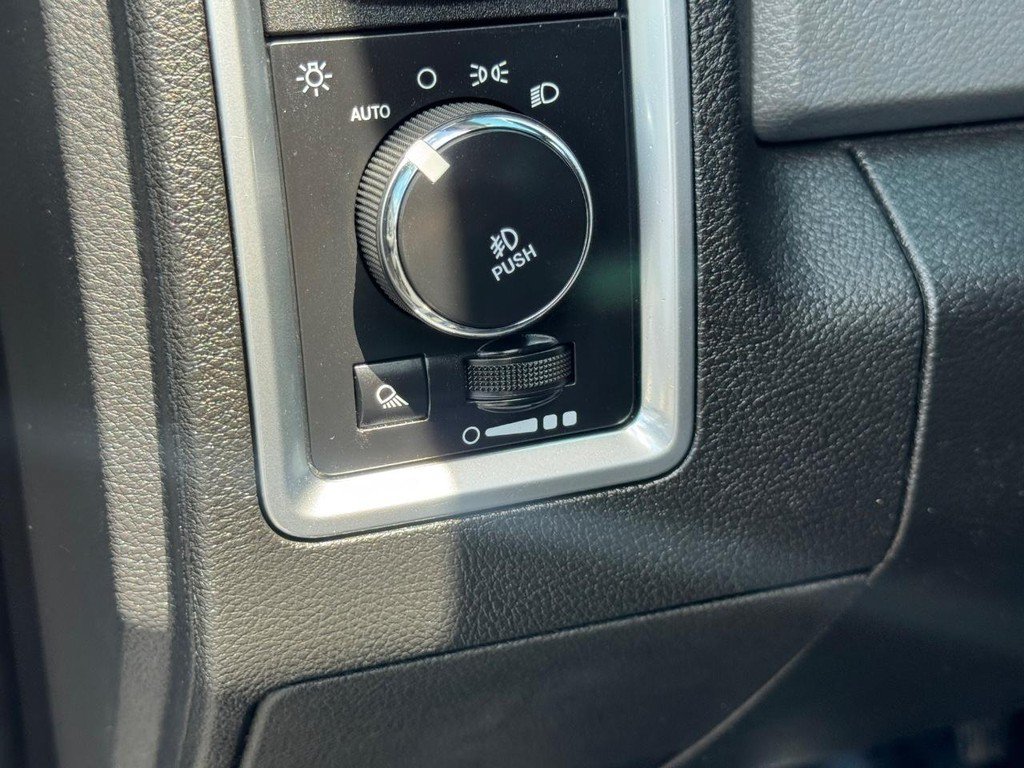 Used 2019 RAM 1500 Big Horn AWD/4WD image 15
