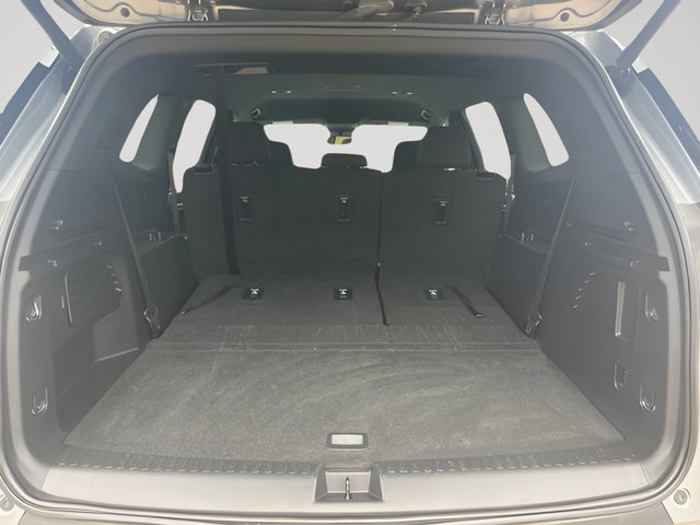 Used 2025 GMC Acadia Elevation FWD image 8