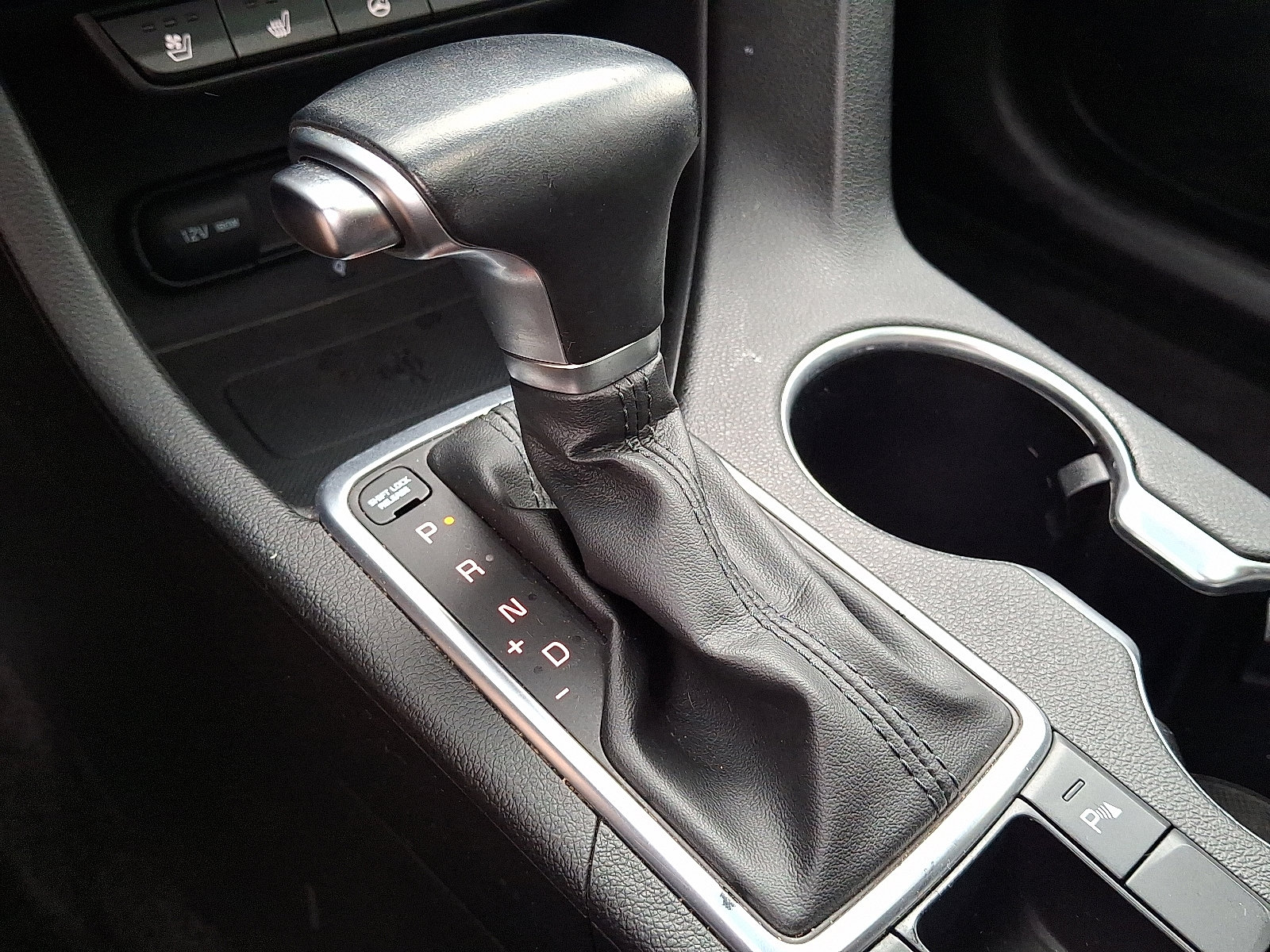 Used 2022 Kia Sportage EX w/ EX Technology Package image 15