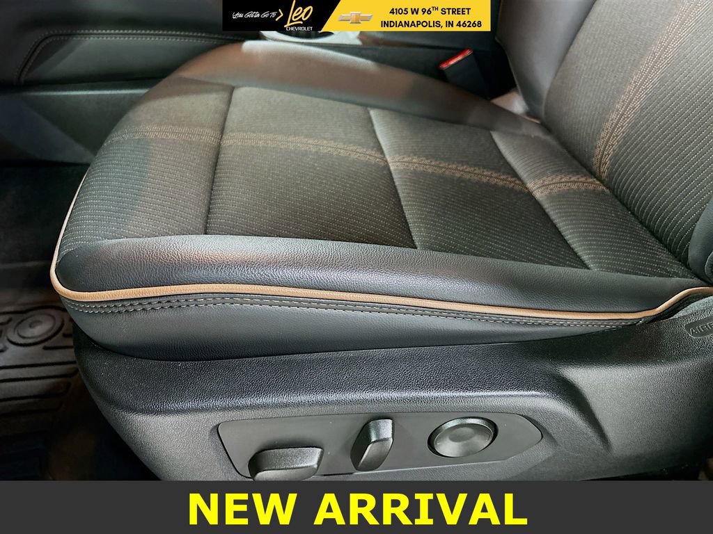 Used 2024 GMC Canyon AT4 w/ Canyon Safety Plus Package image 19