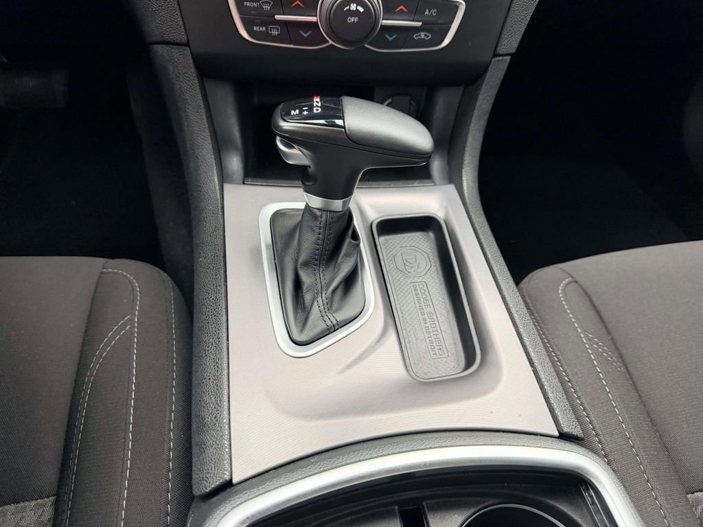 Used 2023 Dodge Charger SXT RWD image 6
