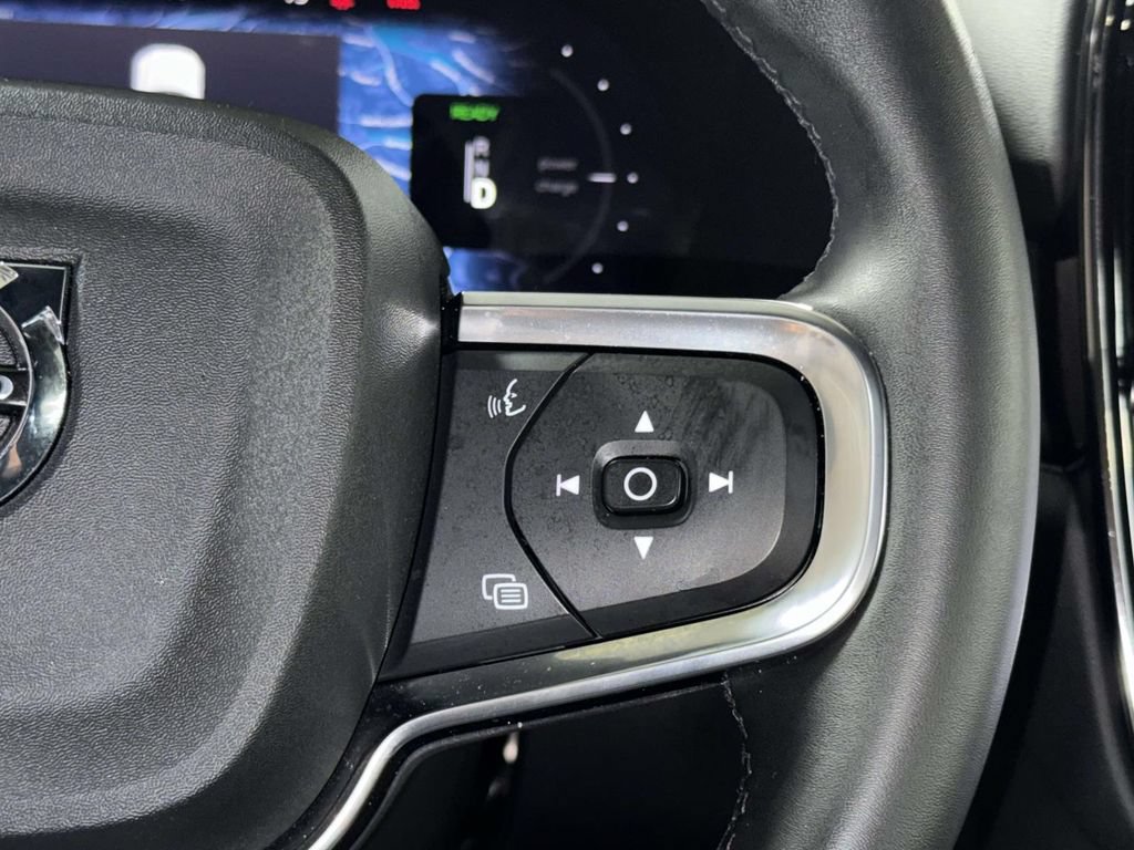 Used 2023 Volvo XC40 Recharge Ultimate w/ Protection Package Premier AWD/4WD image 29