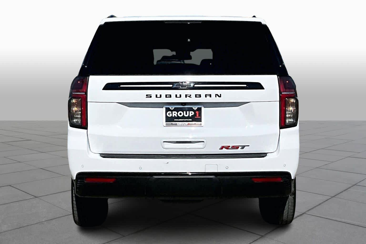 Used 2024 Chevrolet Suburban RST image 5