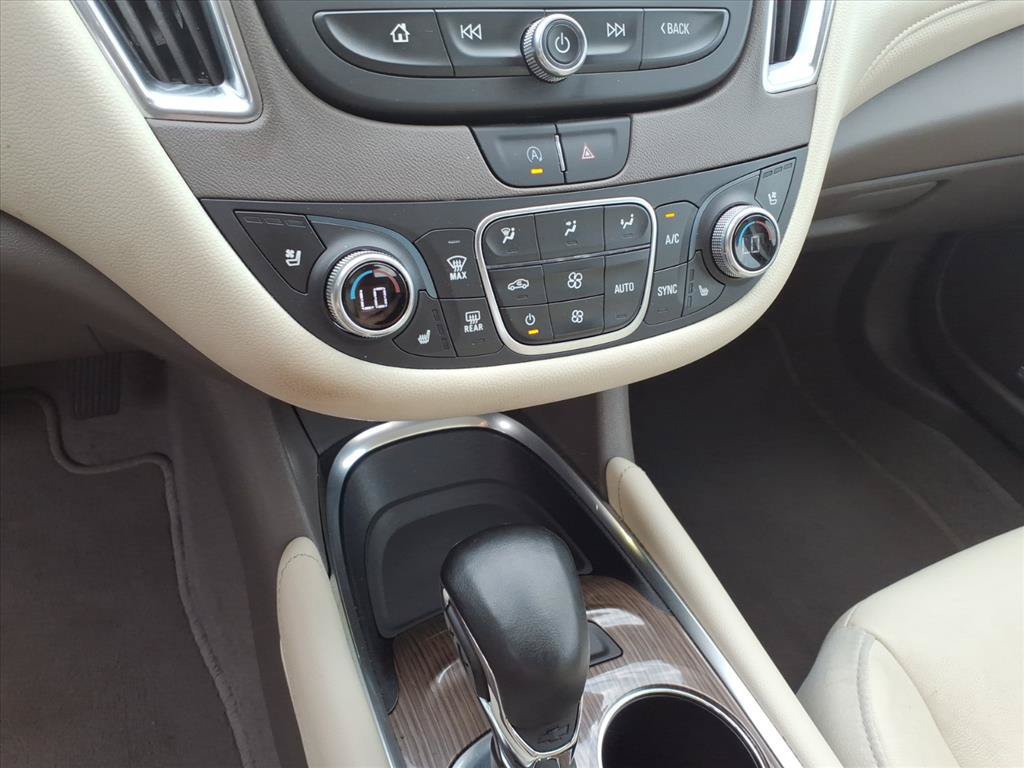 Used 2024 Chevrolet Malibu LT FWD image 30