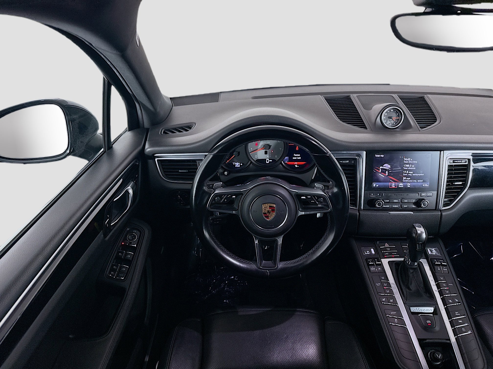 Used 2018 Porsche Macan S image 17