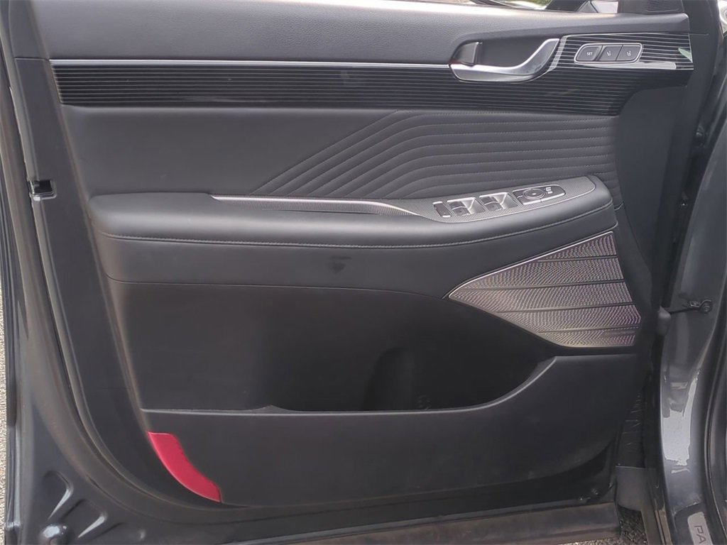 Used 2023 Hyundai Palisade Calligraphy image 10