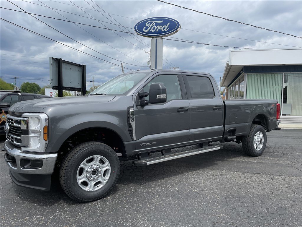 New 2026 Ford F350 4x4 Crew Cab Super Duty image 2