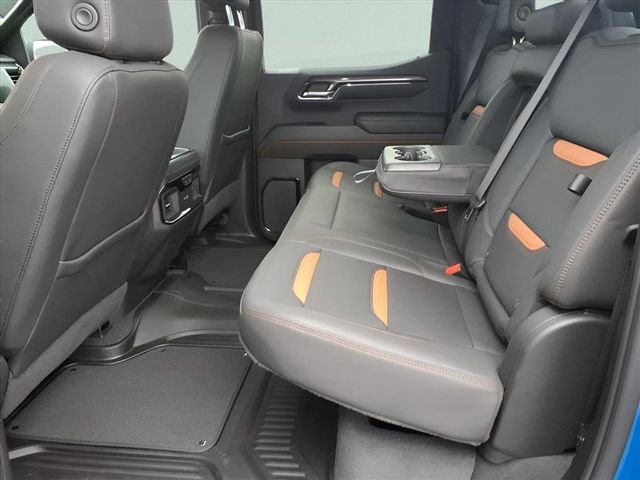 Used 2024 GMC Sierra 1500 AT4 w/ Technology Package image 17