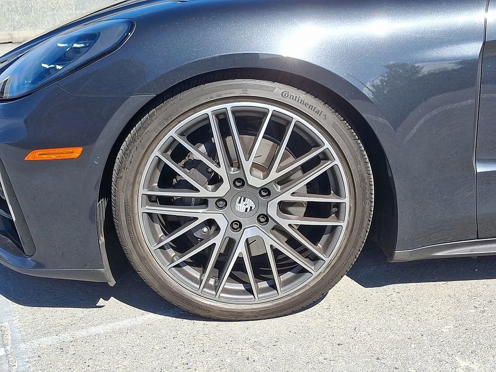 Certified 2024 Porsche Panamera image 10