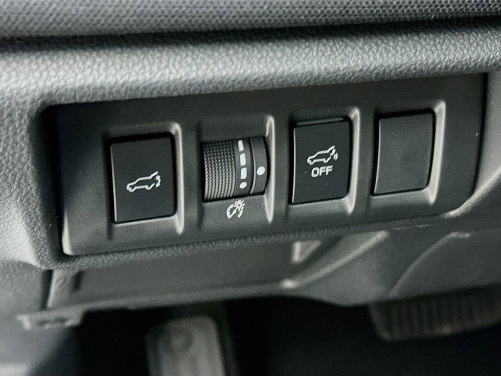 Certified 2025 Subaru Outback Premium w/ Popular Package #1A AWD/4WD image 15