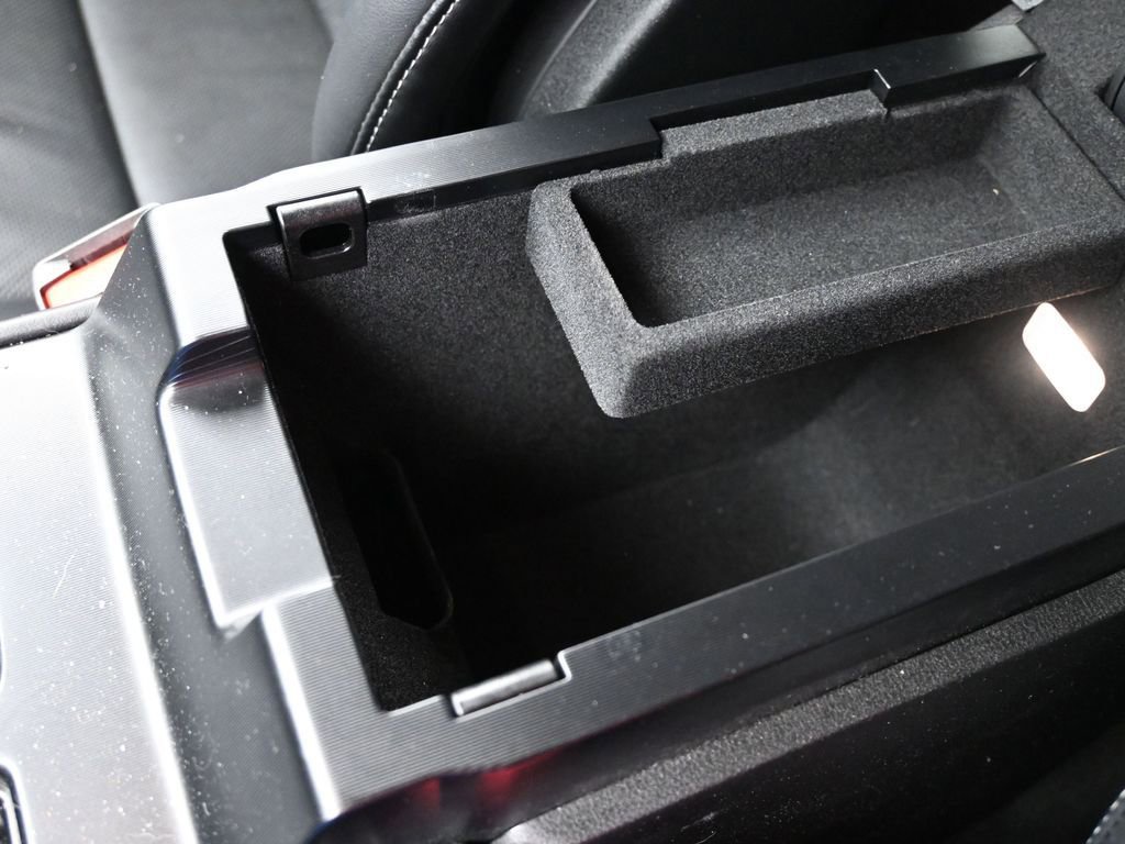 Used 2024 Lincoln Corsair Reserve image 44