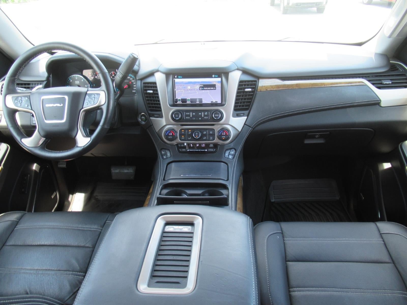 Used 2017 GMC Yukon XL Denali RWD image 12
