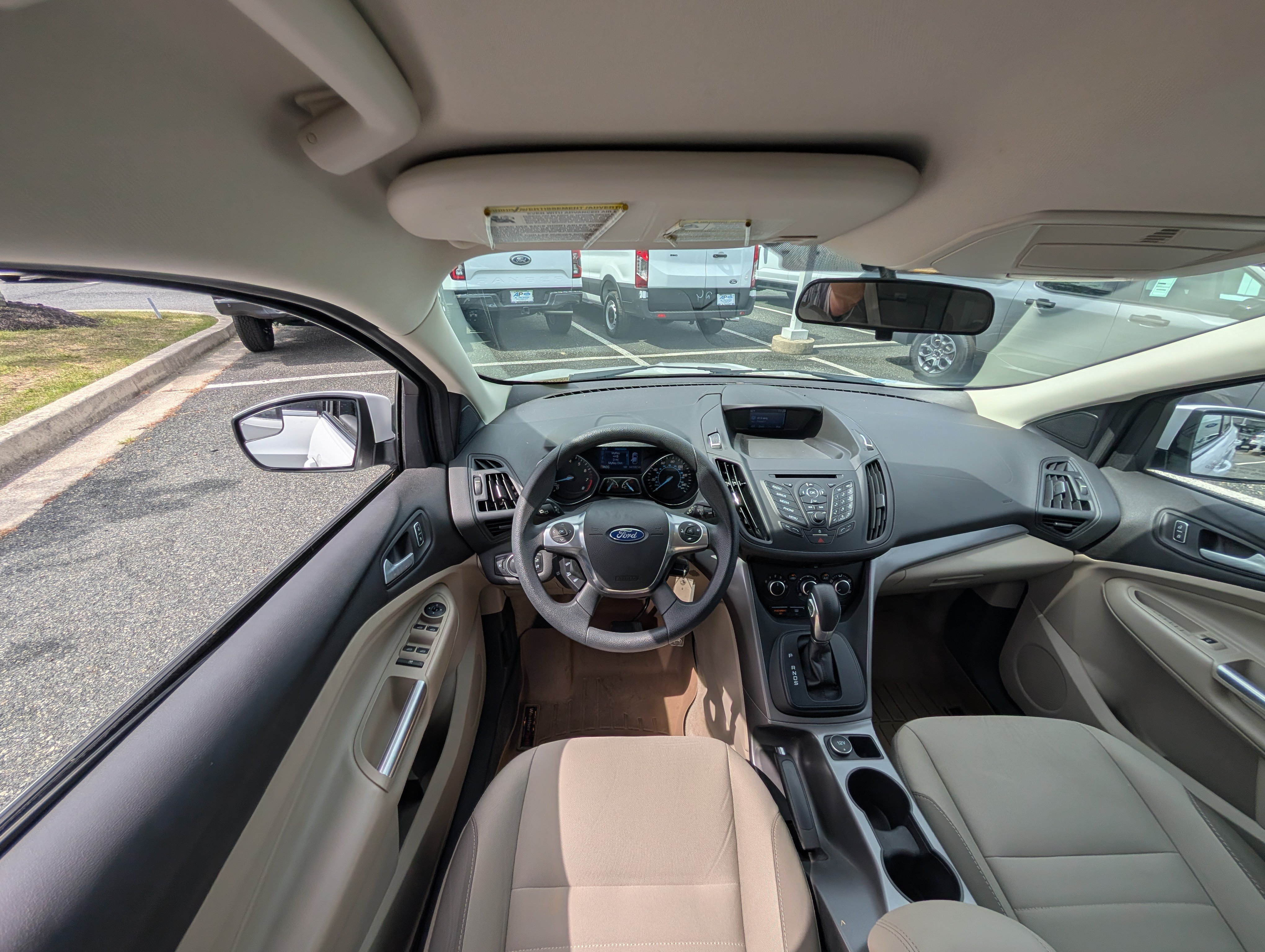 Used 2015 Ford Escape SE FWD image 15