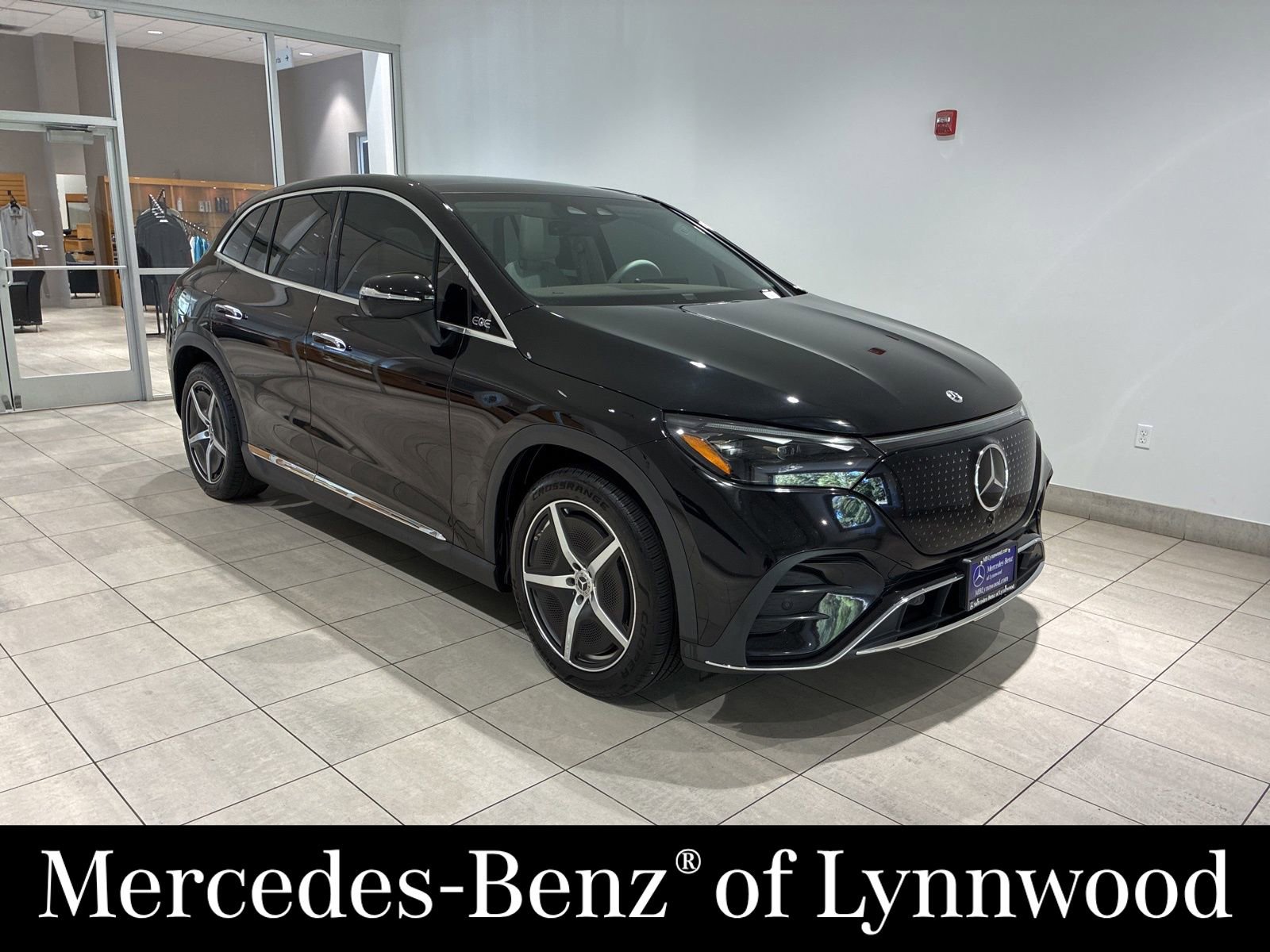 Used 2023 Mercedes-Benz EQE 500 4MATIC SUV image 1