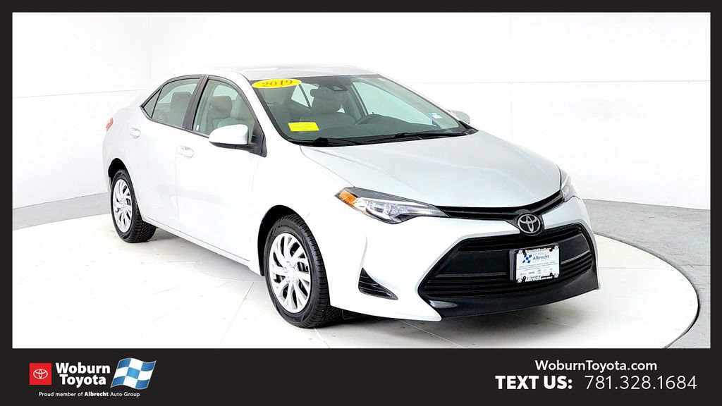Certified 2019 Toyota Corolla LE FWD image 1