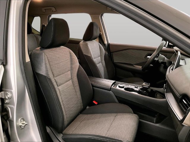 Used 2023 Nissan Rogue SV AWD/4WD image 7