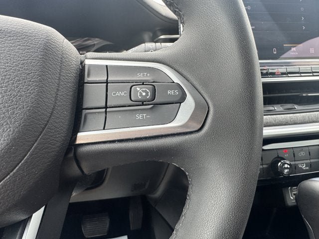 Used 2024 Jeep Compass Latitude AWD/4WD image 18