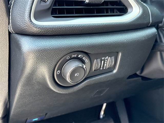 New 2026 Chrysler Pacifica Select image 14