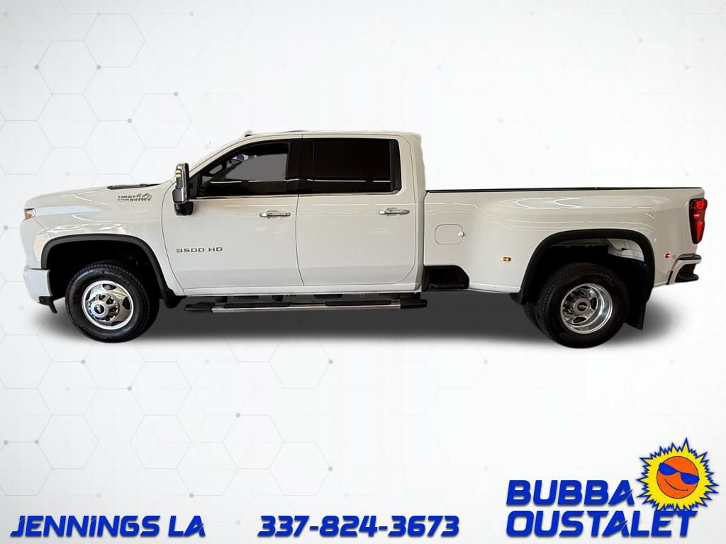 Used 2022 Chevrolet Silverado 3500 High Country w/ Technology Package image 3