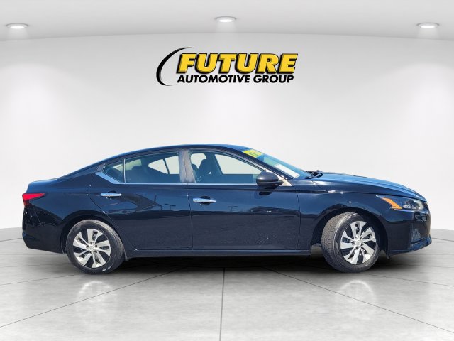 Certified 2024 Nissan Altima 2.5 S FWD image 3
