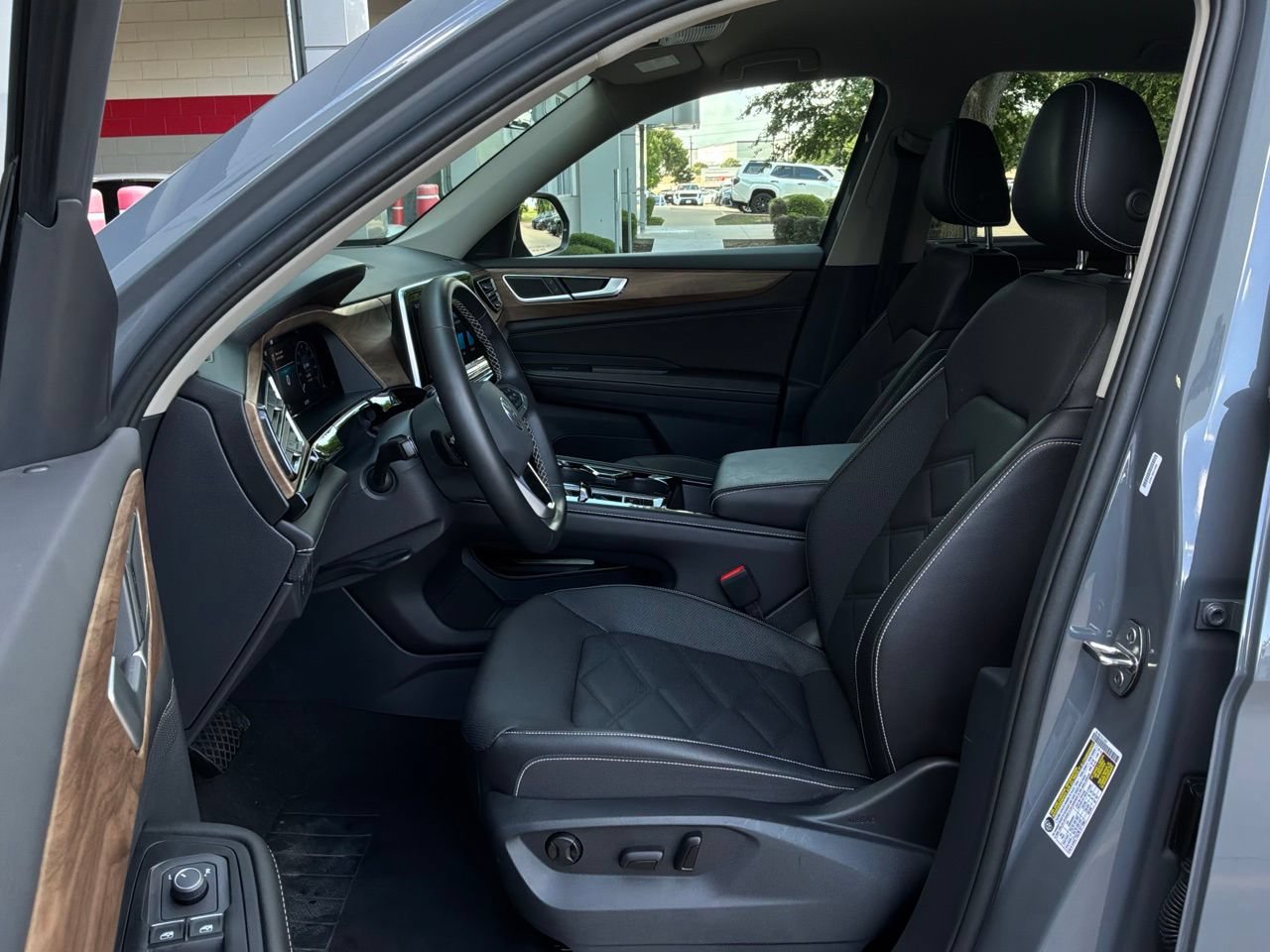 Used 2026 Volkswagen Atlas SE AWD/4WD image 9