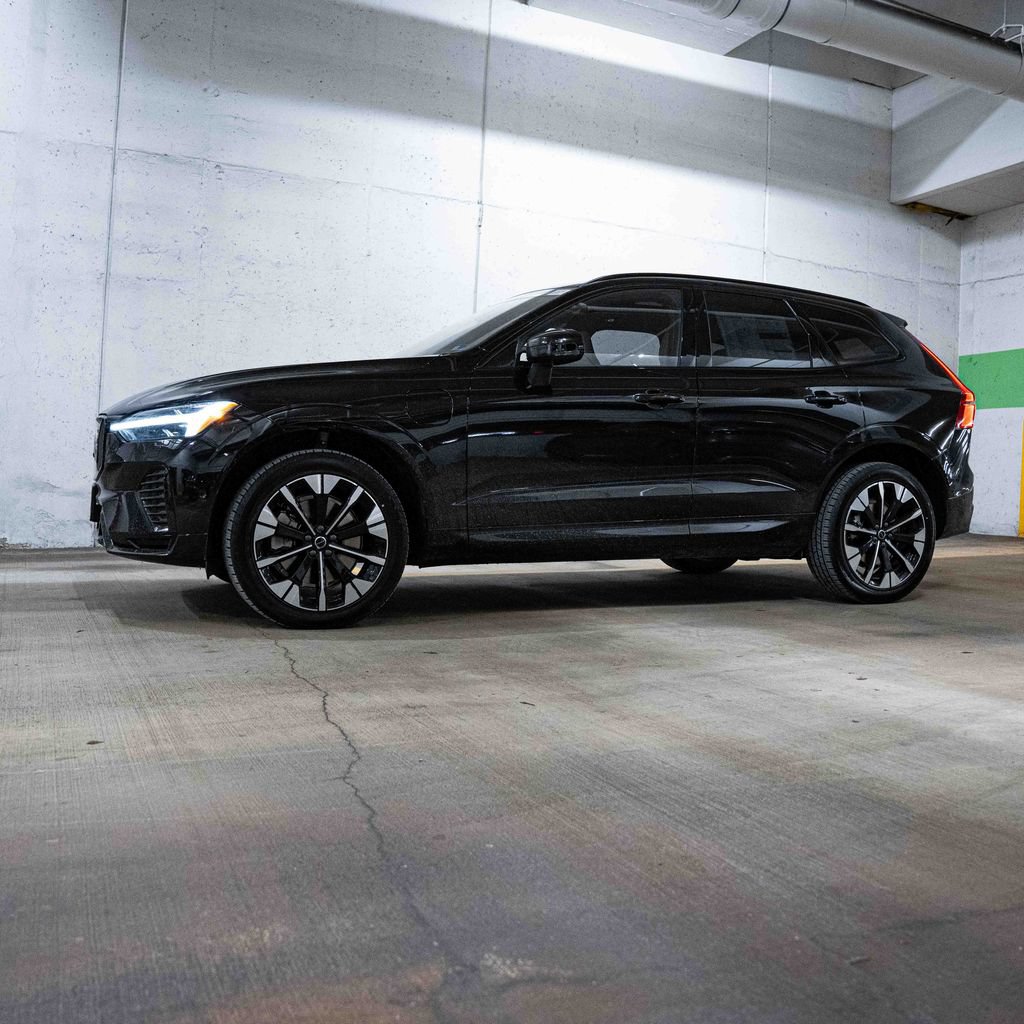 New 2026 Volvo XC60 T8 Plus w/ Protection Package Premier AWD/4WD image 3