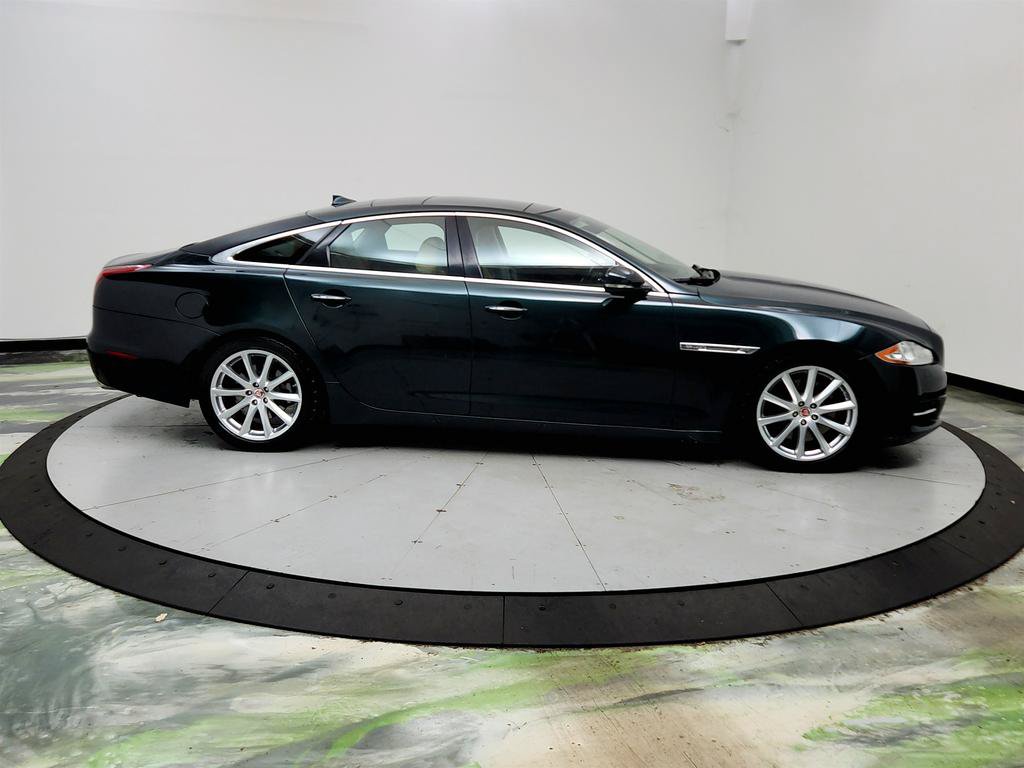 Used 2015 Jaguar XJ AWD image 4