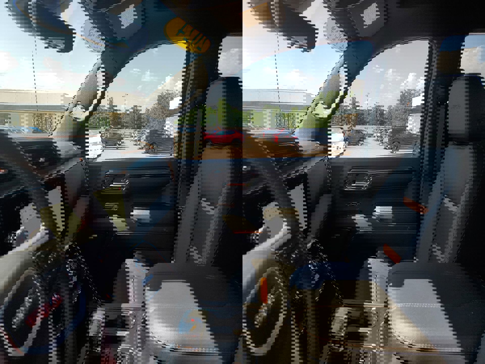 Used 2024 GMC Sierra 1500 AT4 w/ Technology Package image 27