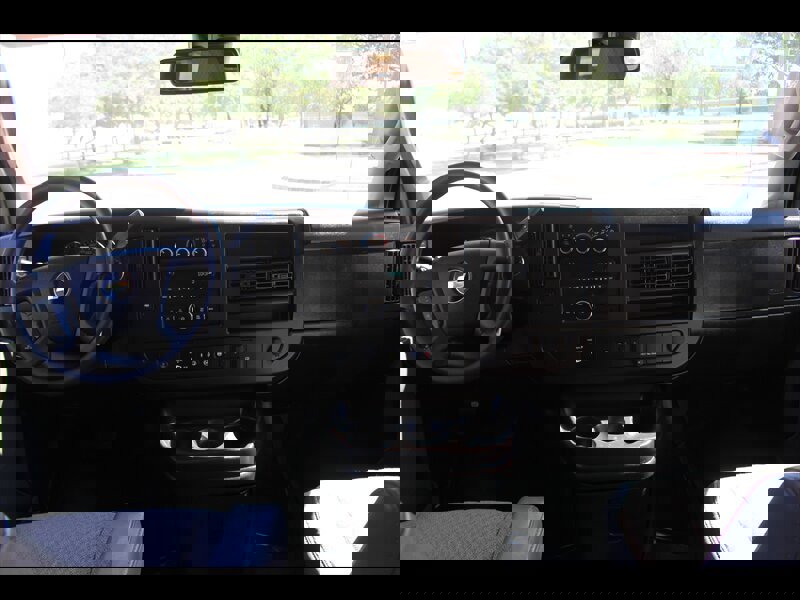 Used 2020 Chevrolet Express 2500 LT w/ LT Preferred Equipment Group image 15