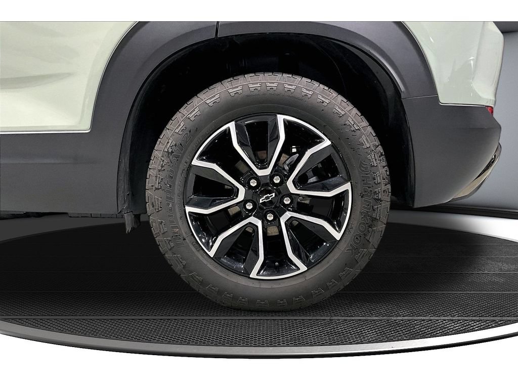 Used 2025 Chevrolet TrailBlazer ACTIV w/ Convenience Package FWD image 37