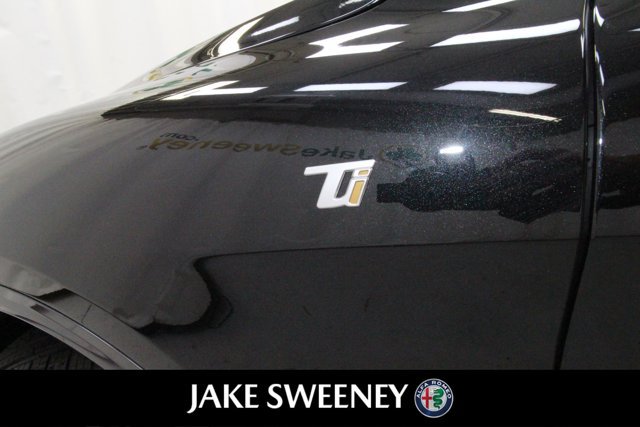 Used 2022 Alfa Romeo Stelvio Ti AWD/4WD image 12