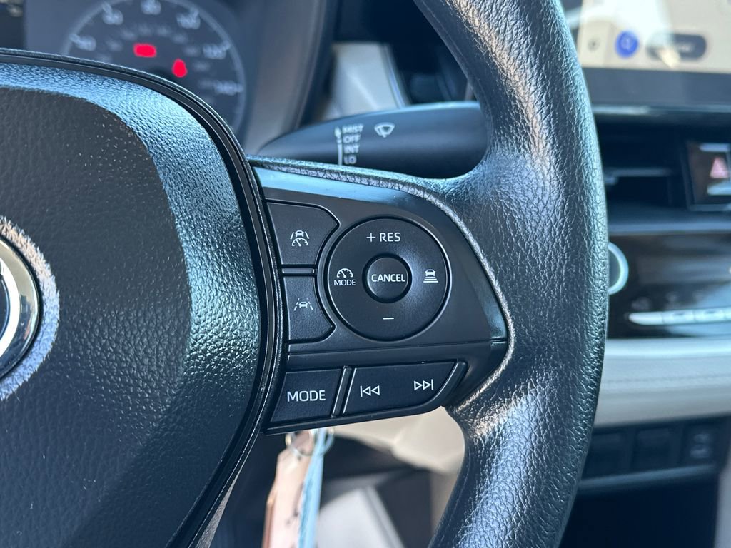 Certified 2025 Toyota Corolla Cross L image 23