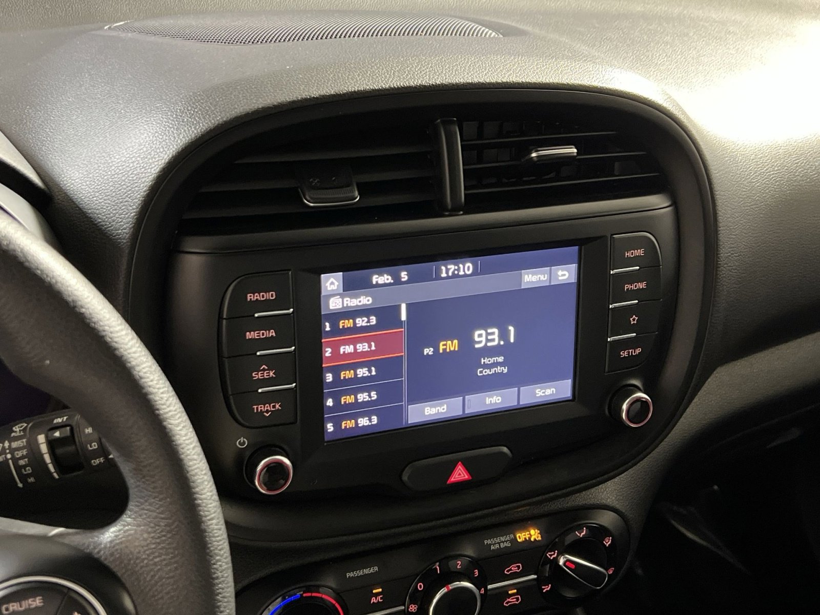 Used 2021 Kia Soul LX image 16