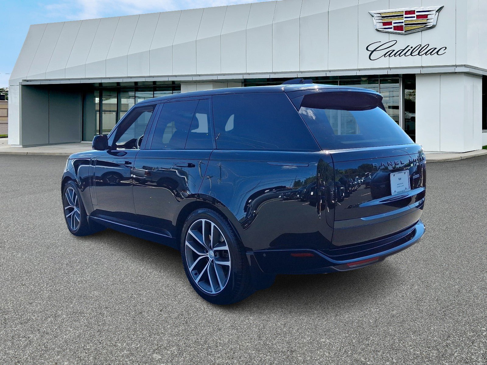 Used 2024 Land Rover Range Rover SE AWD/4WD image 4