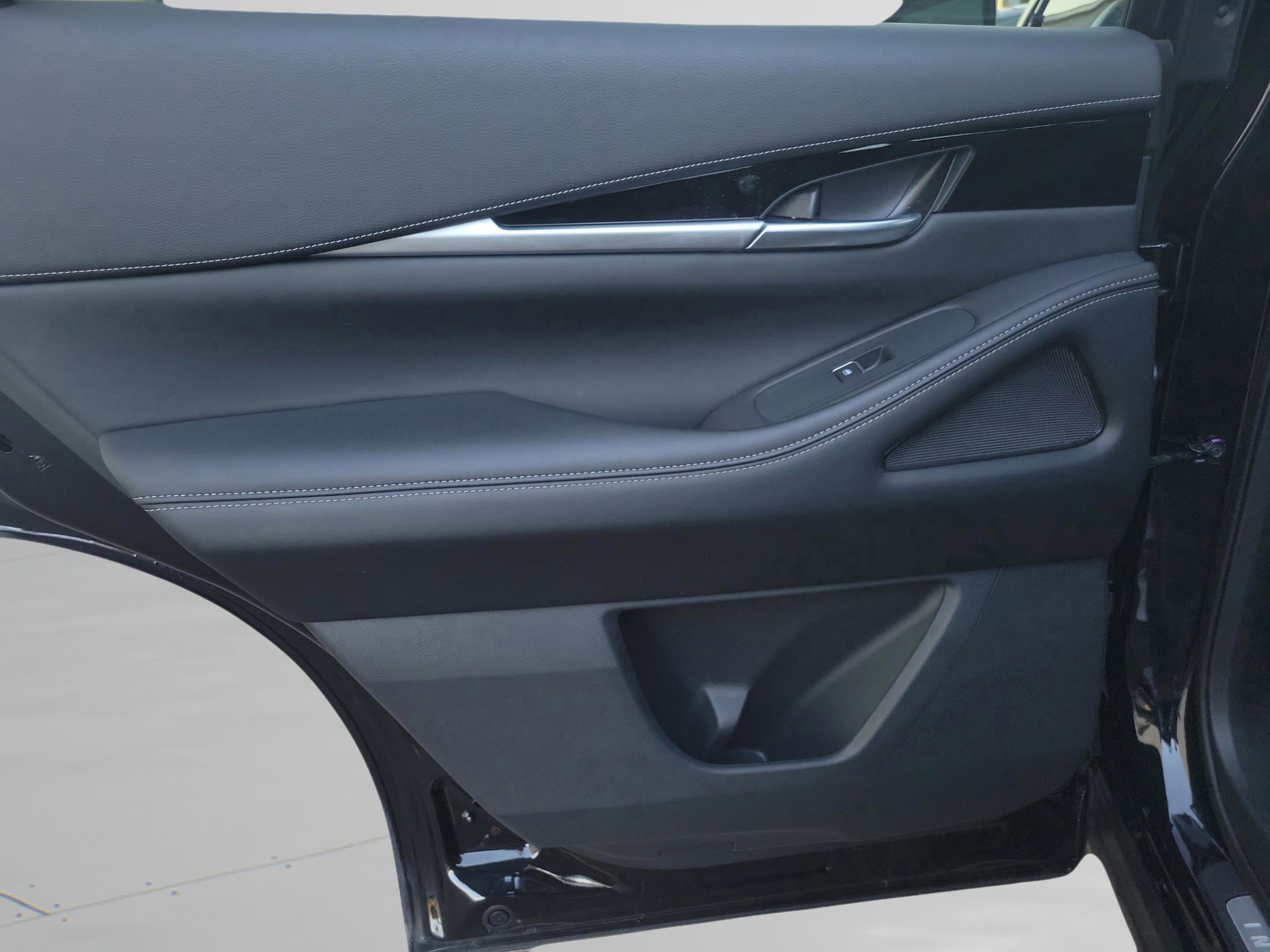 Certified 2025 INFINITI QX60 Pure image 13