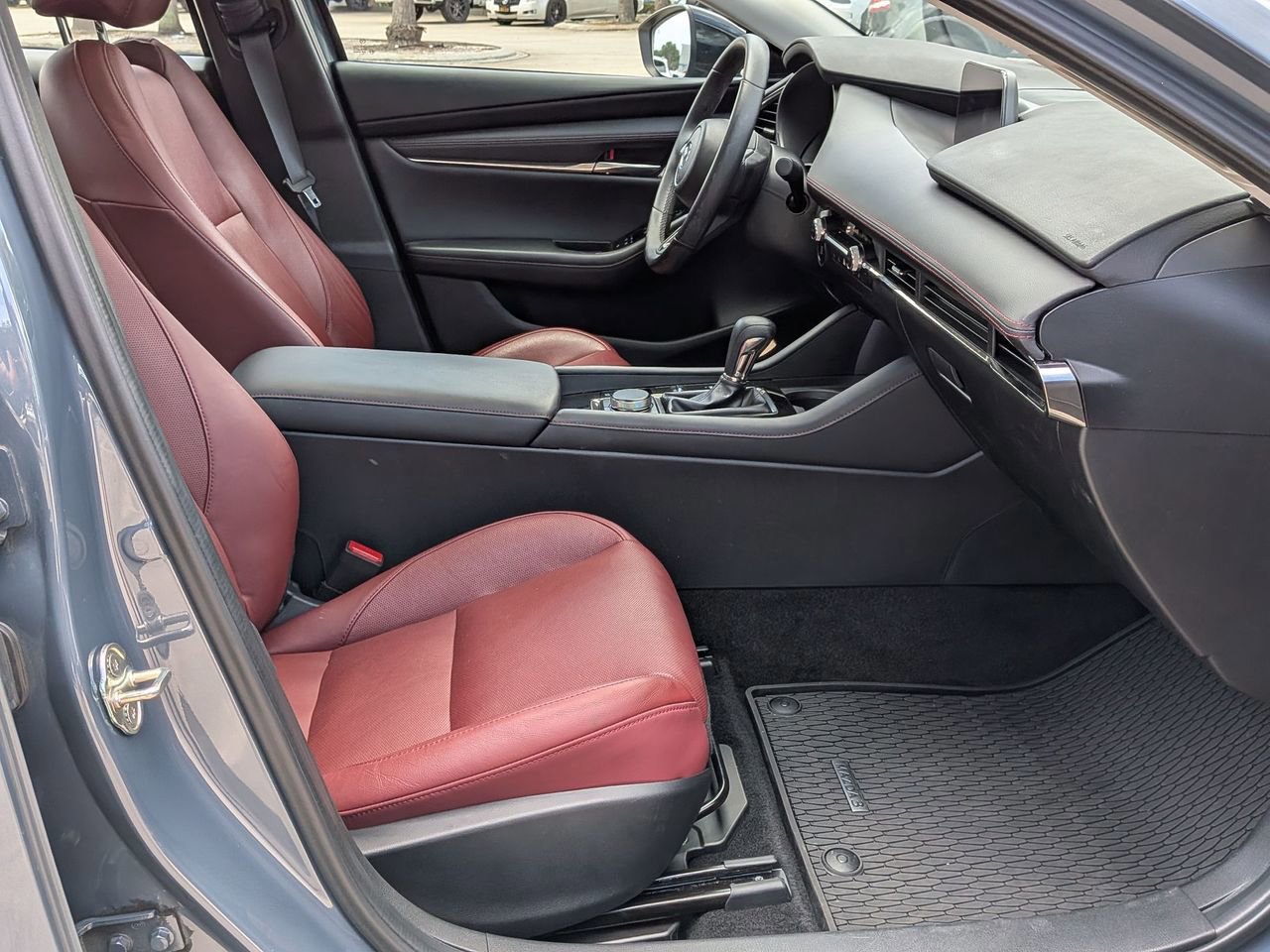Used 2023 MAZDA MAZDA3 s FWD image 25