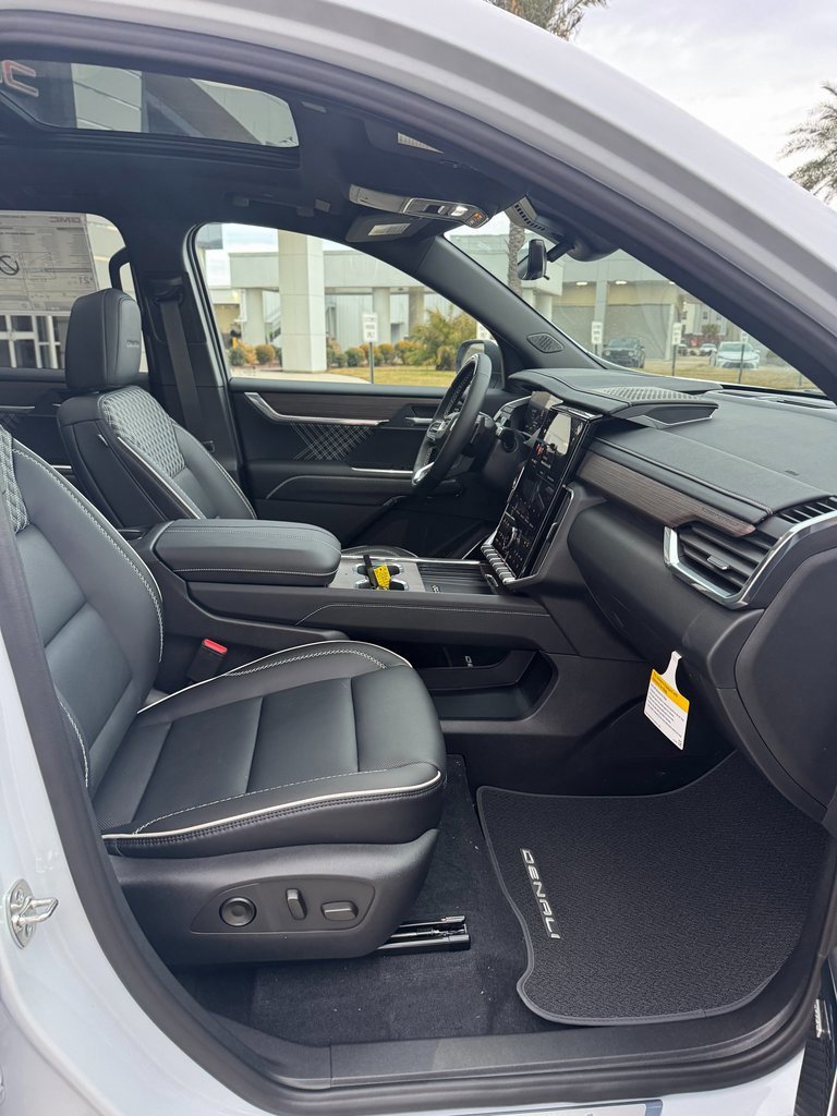 New 2026 GMC Acadia Denali w/ Super Cruise Package image 11