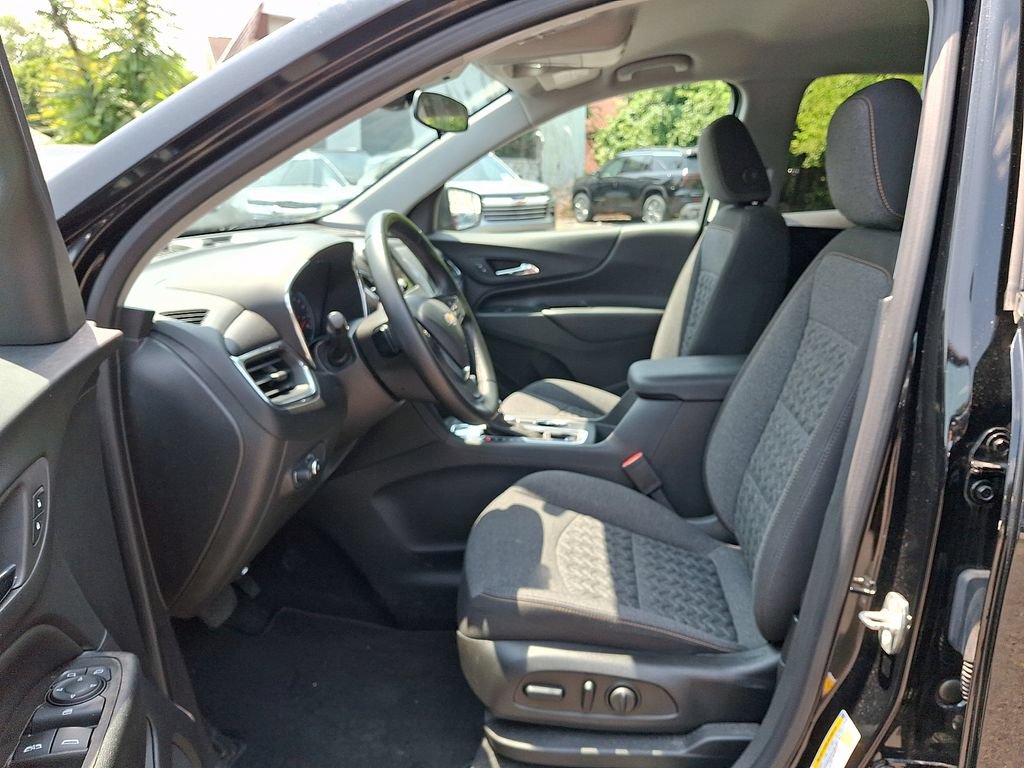 Used 2023 Chevrolet Equinox LT FWD image 13