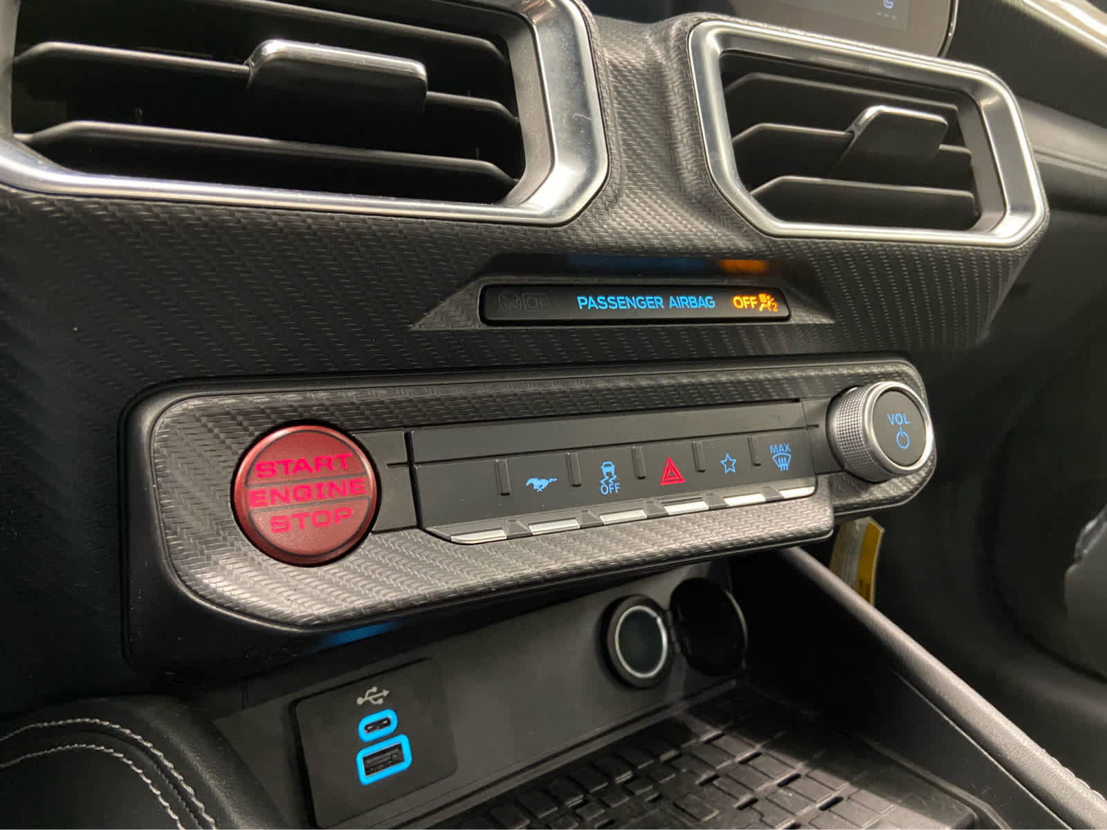 Used 2024 Ford Mustang GT Premium image 37