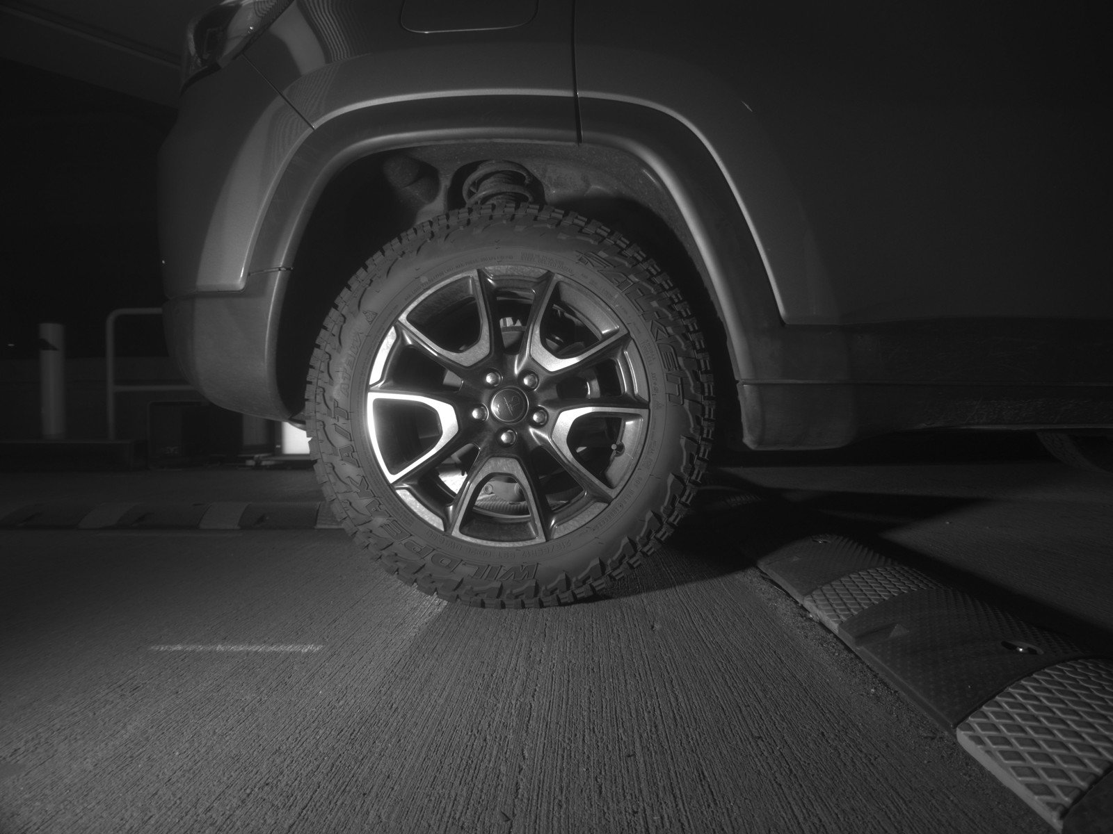 Used 2025 Jeep Compass Trailhawk image 15