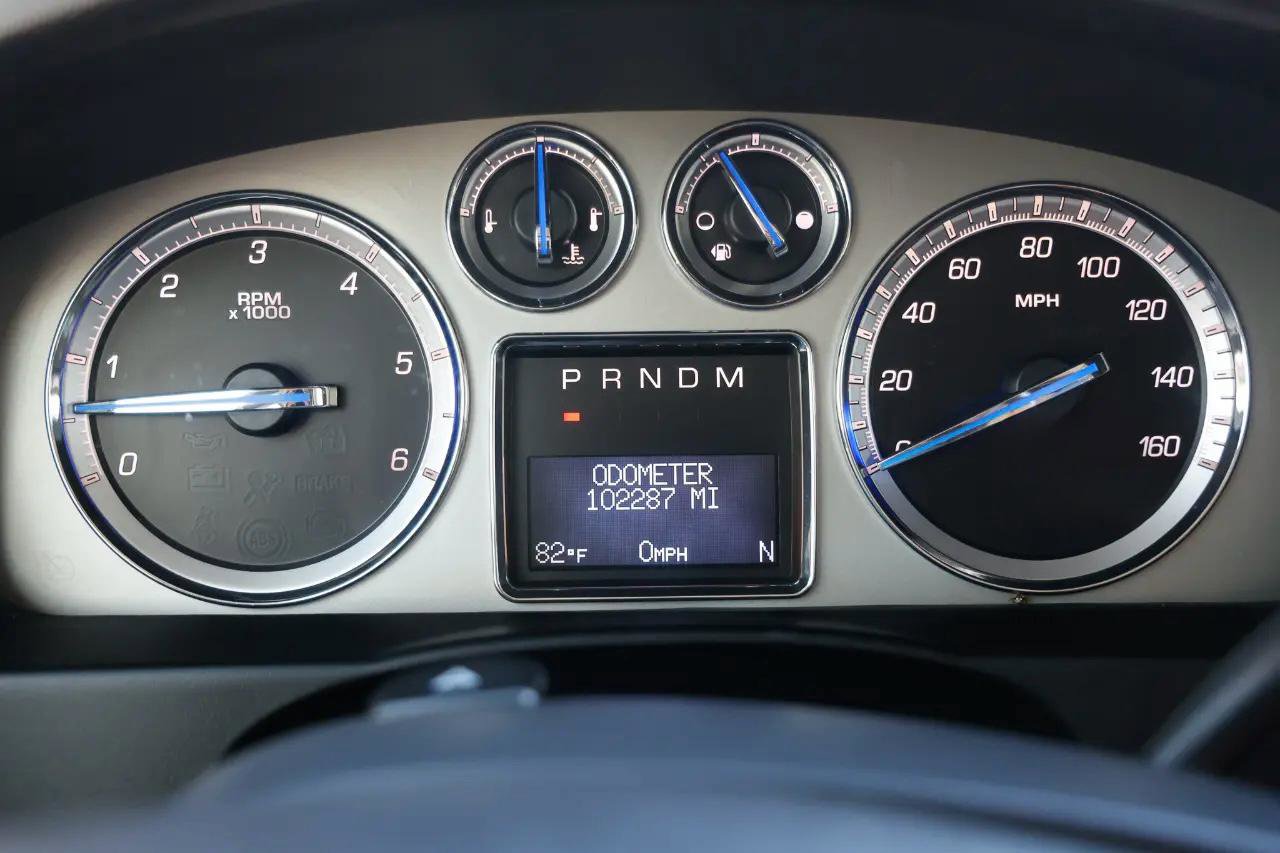 Used 2012 Cadillac Escalade ESV Luxury image 34