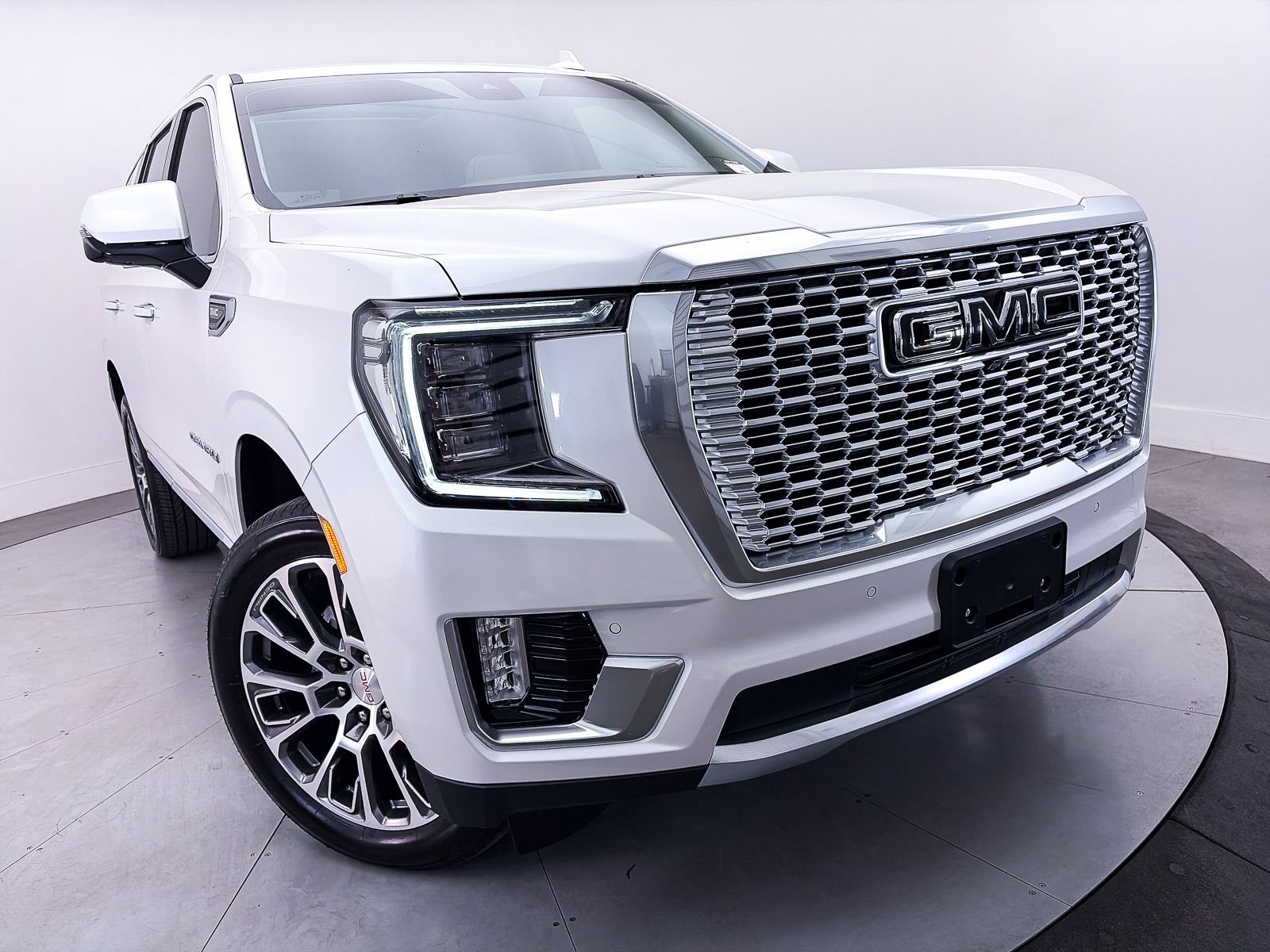 Used 2024 GMC Yukon Denali w/ Max Trailering Package image 10