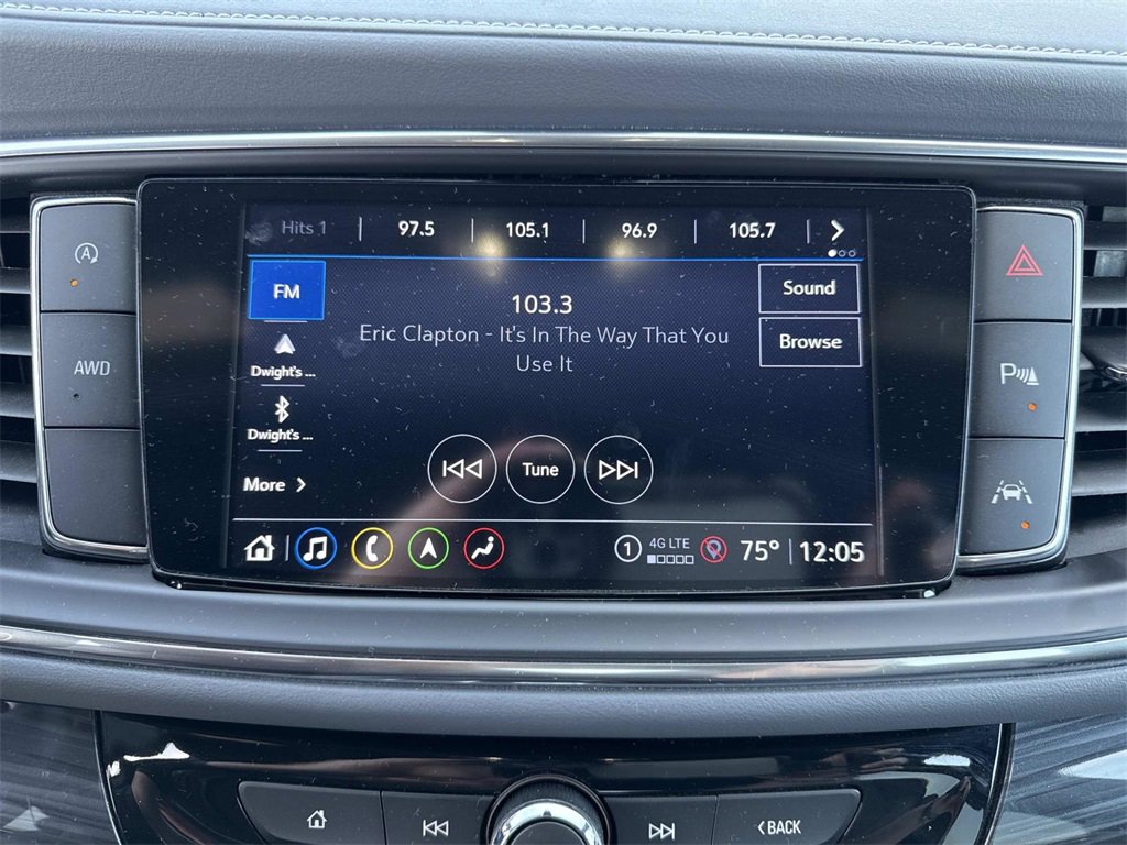 Used 2024 Buick Enclave Premium image 17