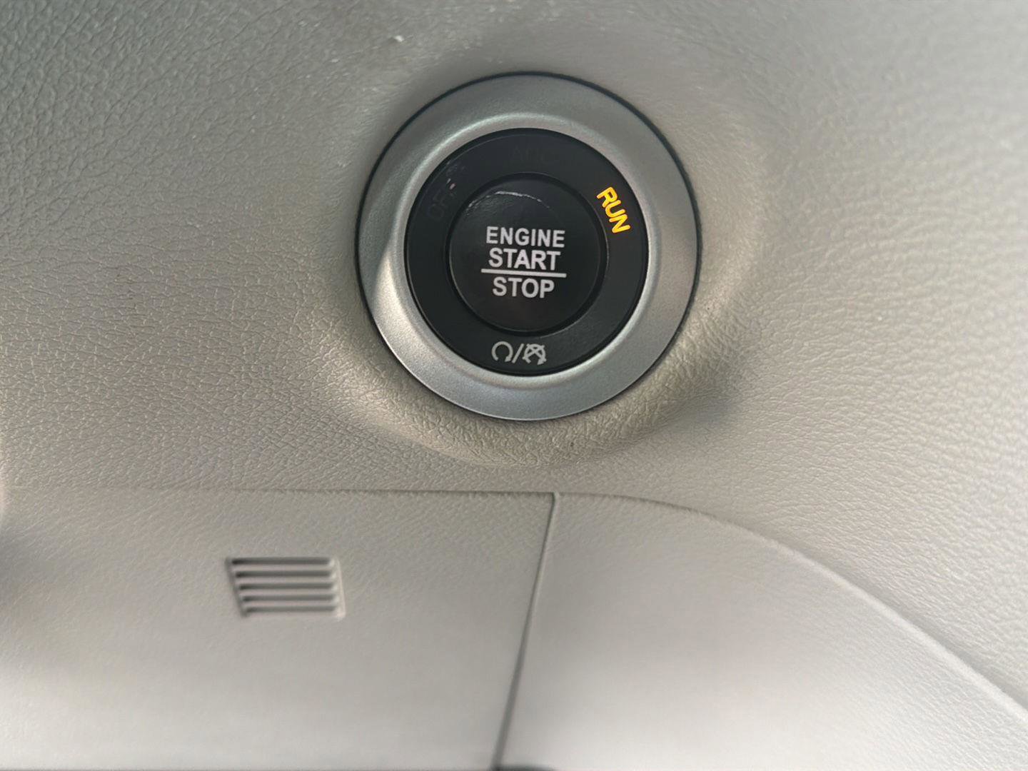 Used 2021 Chrysler Voyager Lxi FWD image 28