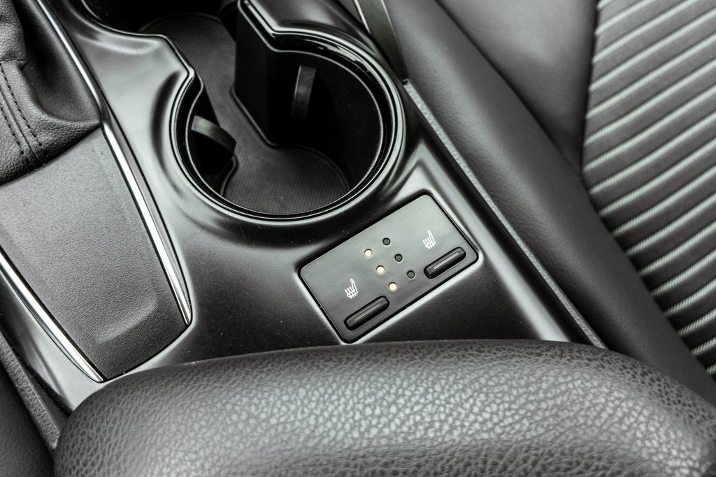 Used 2020 Toyota Camry SE image 8