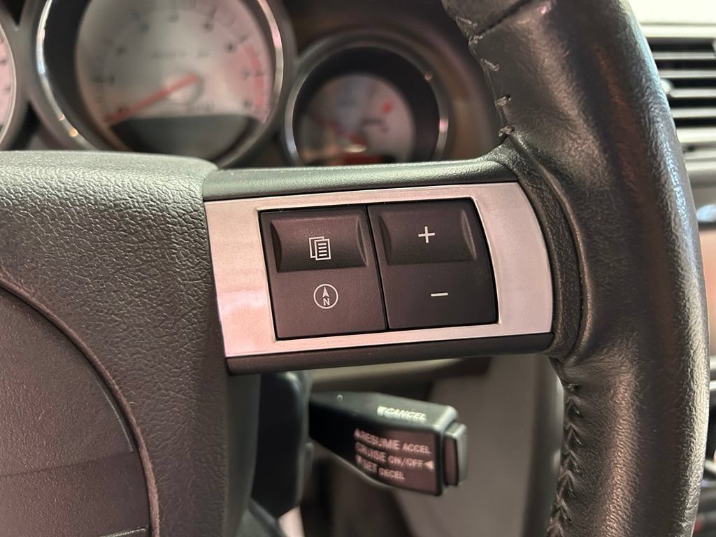 Used 2009 Dodge Challenger SRT8 RWD image 11