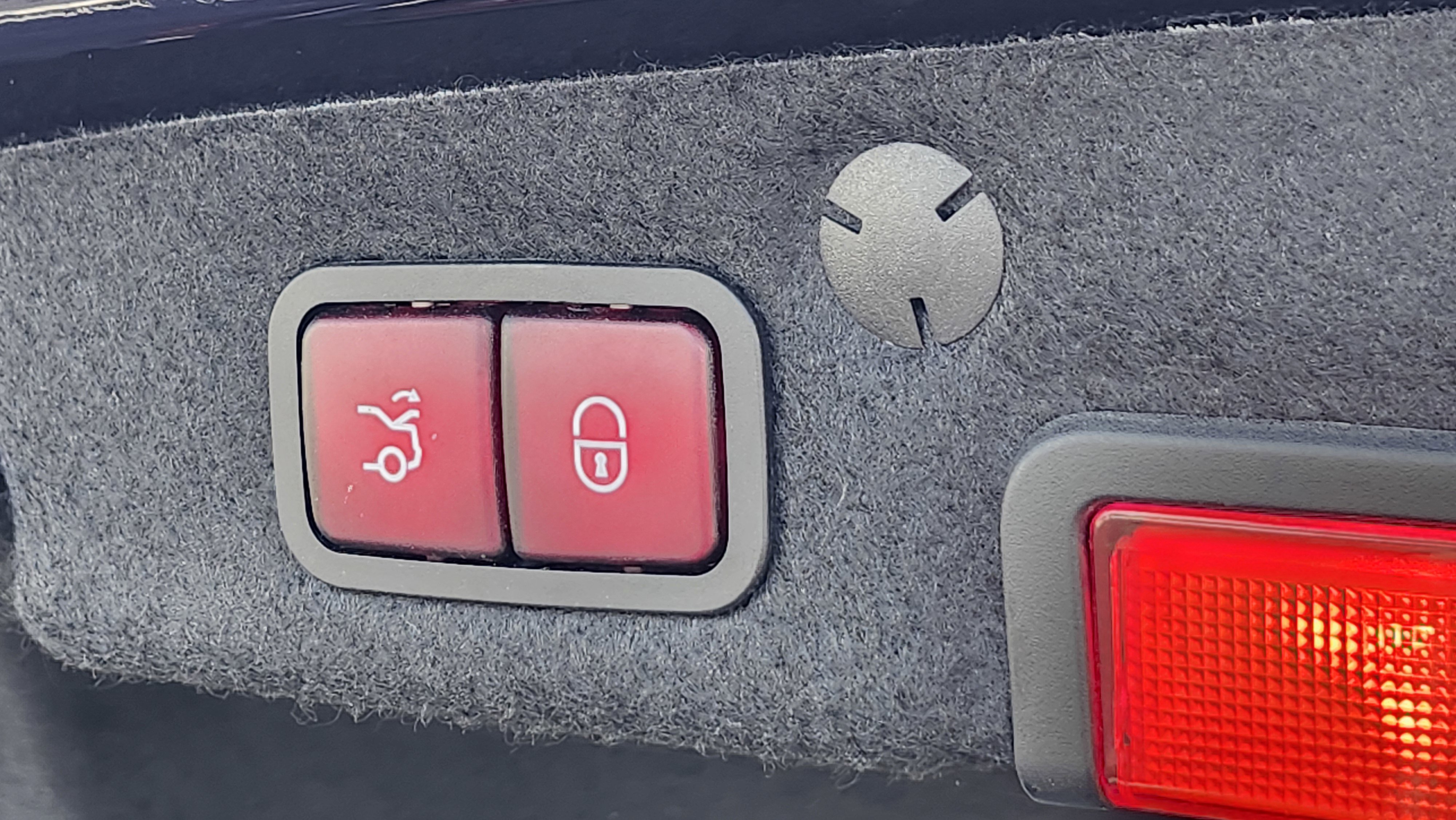 Used 2019 Mercedes-Benz C 300 4MATIC Sedan image 16