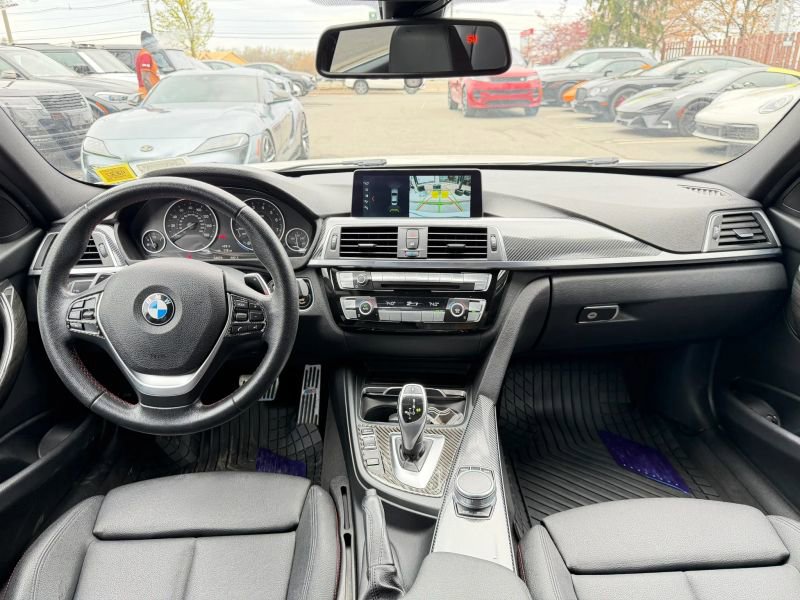 Used 2017 BMW 330i xDrive Sedan AWD/4WD image 18
